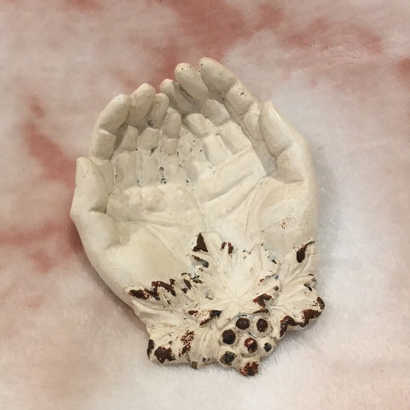 Open Hands Antiqued Ceramic  Trinket Holder, unique table accent NWOT 5” X 4” - Picture 11 of 11